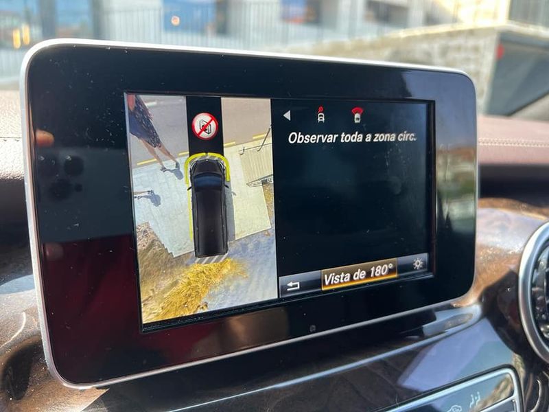 Mercedes-Benz 310 Van • 2015 • 75,000 km 4