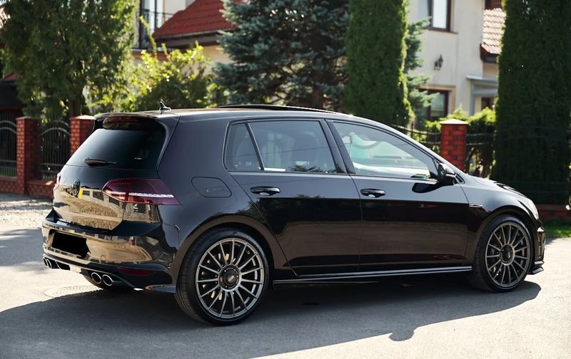 Volkswagen Golf R • 2015 • 187,000 km 5
