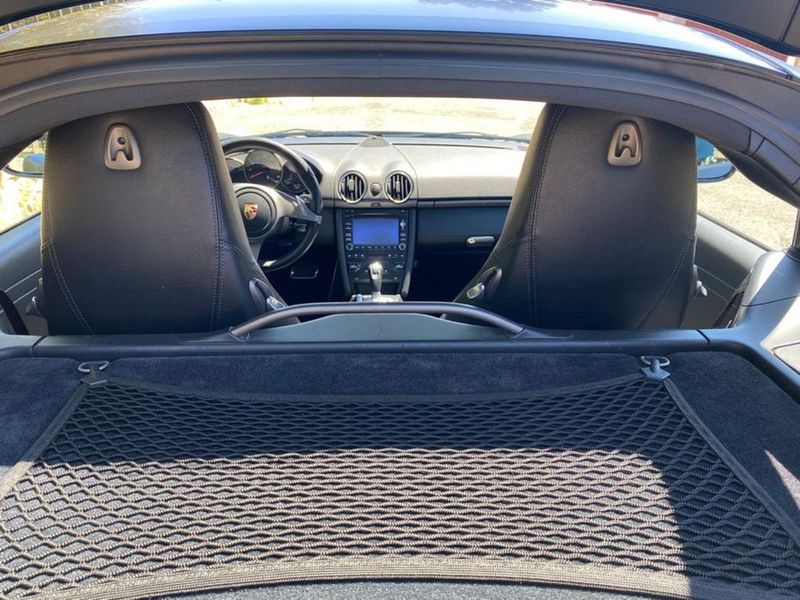 Porsche Cayman • 2010 • 150,000 km 5
