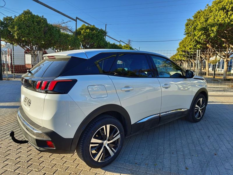 Peugeot 3008 • 2018 • 82,029 km 5