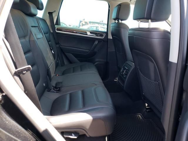 Volkswagen Touareg • 2014 • 10,000 mi 9