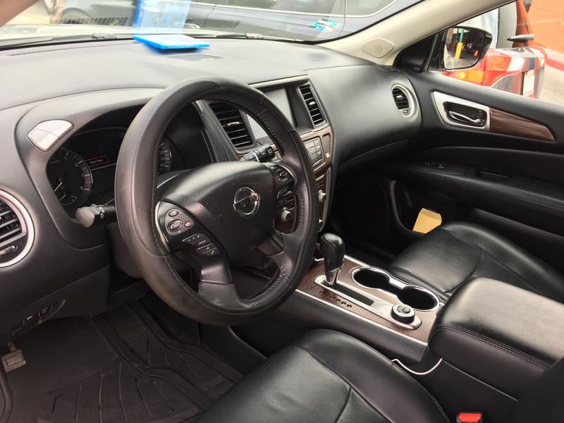 Nissan Pathfinder • 2017 • 71,000 km 4