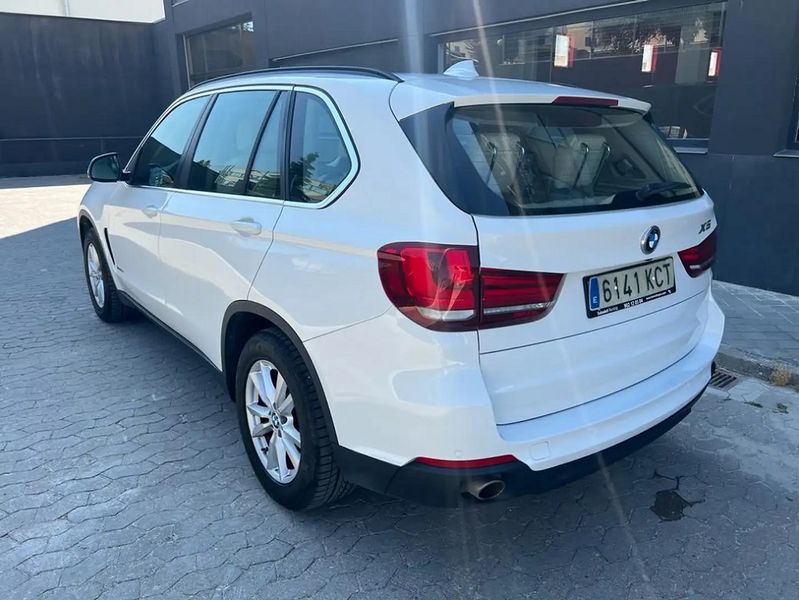 BMW X5 • 2017 • 195,000 km 4