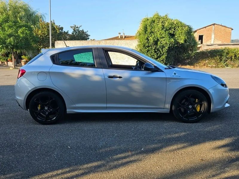 Alfa Romeo Giulietta • 2019 • 50,000 km 9
