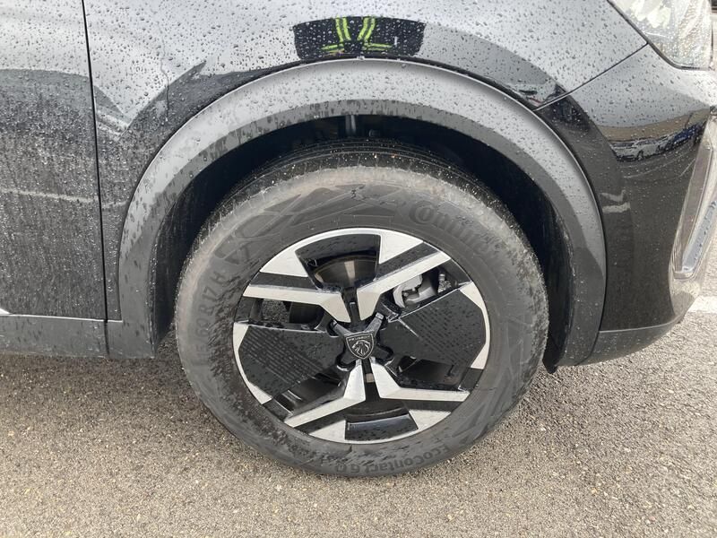 Peugeot 2008 • 2024 • 6,266 km 10