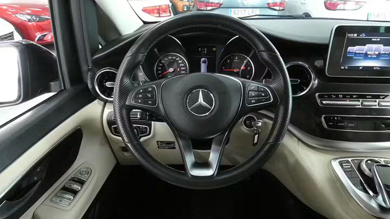 Mercedes-Benz Sprinter • 2019 • 76,030 km 23