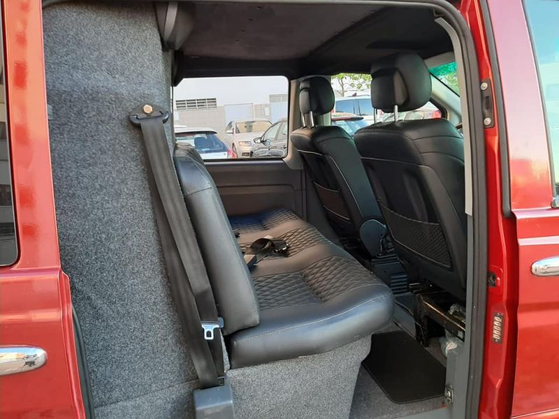 Mercedes-Benz 310 Van • 2007 • 80,000 km 4