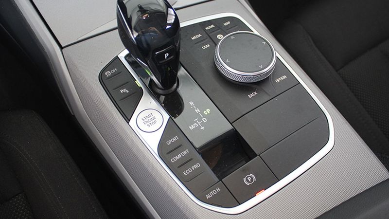 BMW 3 Series • 2020 • 84,516 km 5