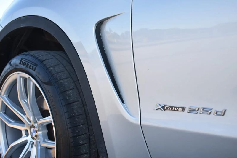 BMW X5 • 2017 • 122,000 km 8
