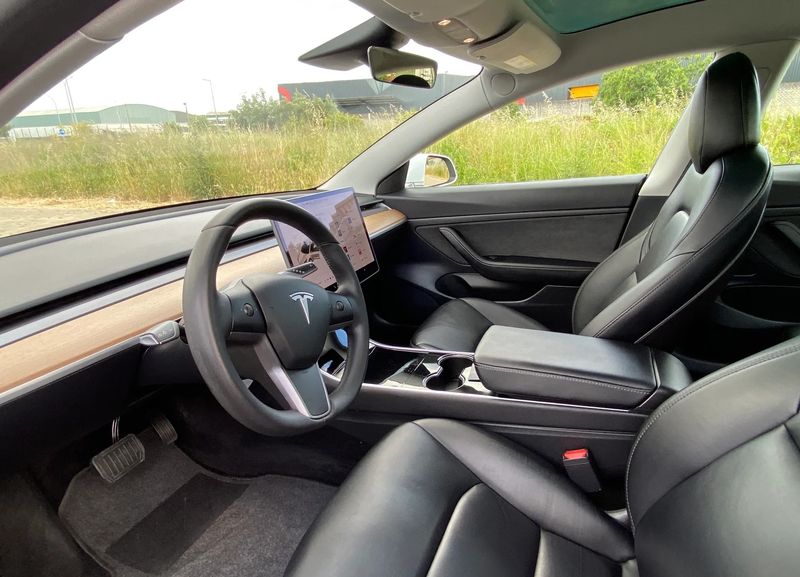 Tesla Model 3 • 2020 • 95,987 km 5