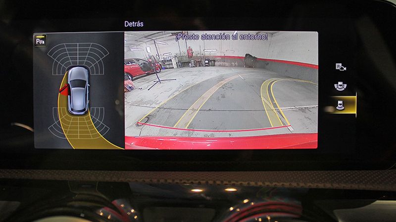 Mercedes-Benz A-Class • 2022 • 2,655 km 9