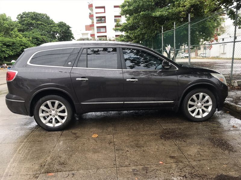 Buick Enclave • 2013 • 1,154,415 km 1