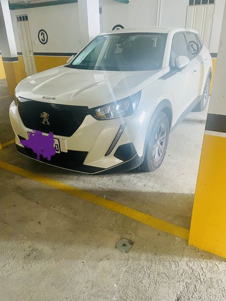 Peugeot 2008 • 2022 • 8,000 km 2