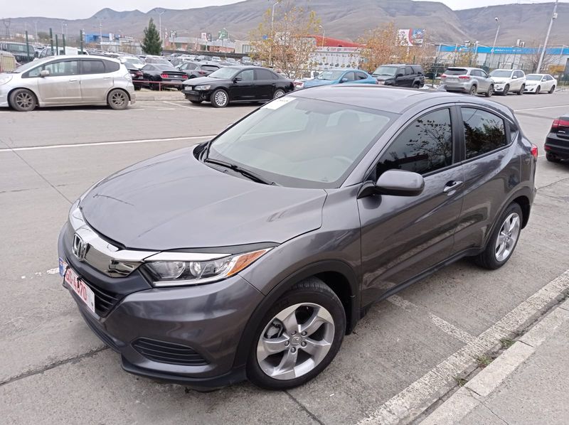 Honda HR-V • 2021 • 9,000 mi 1