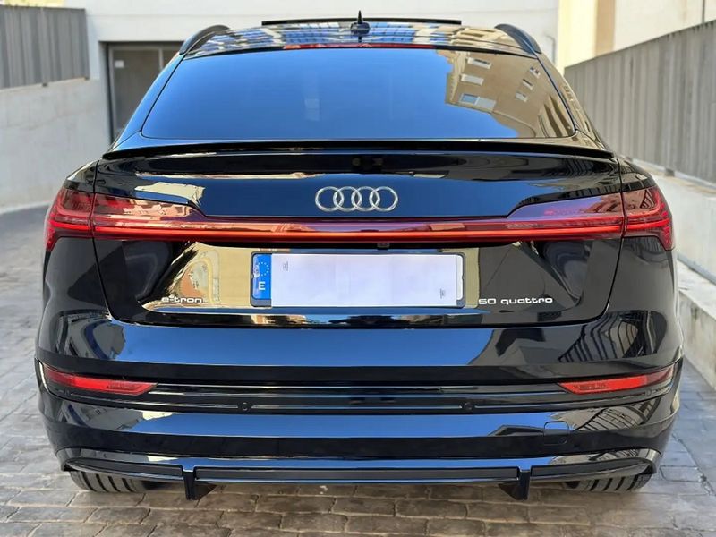 Audi e-tron • 2020 • 50,400 km 4