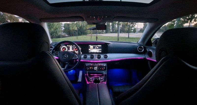 Mercedes-Benz E-320 • 2018 • 90,000 km 6