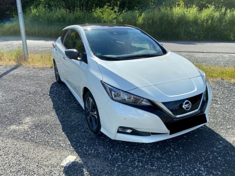 Nissan Leaf • 2018 • 130,000 km 15