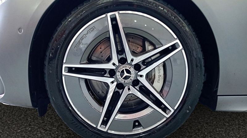 Mercedes-Benz C-Class • 2023 • 19,089 km 8