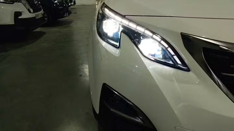 Peugeot 5008 • 2018 • 55,398 km 17