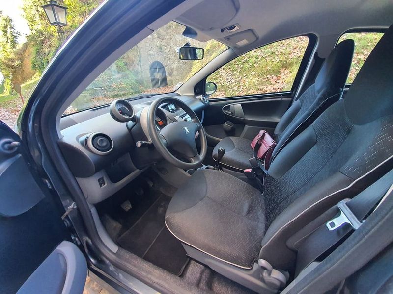Peugeot 107 • 2011 • 85,515 km 3