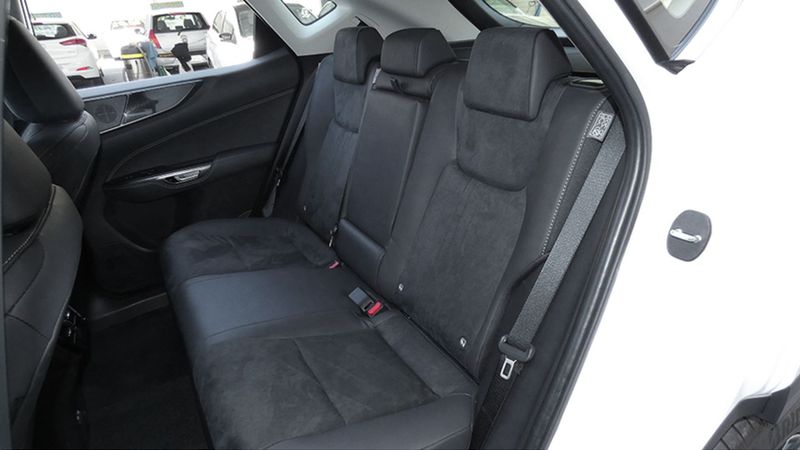 Lexus NX • 2022 • 4,056 km 13