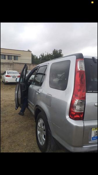 Honda CR-V • 2005 • 178,000 km 4