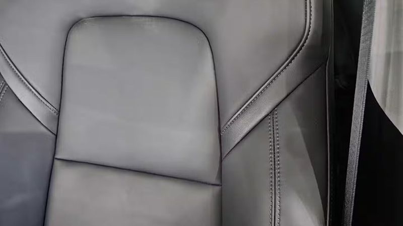 Tesla Model Y • 2024 • 16,942 km 12