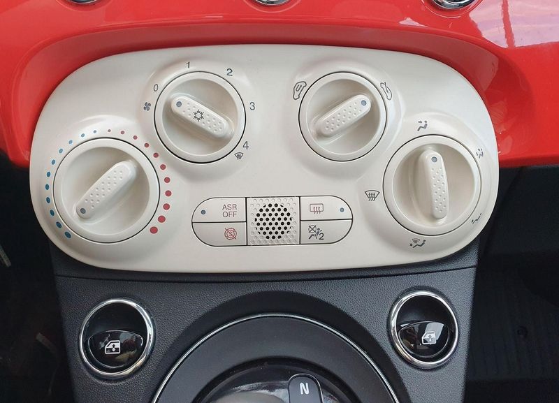 Fiat 500 • 2020 • 26,327 km 4
