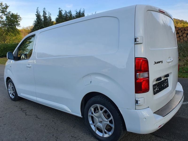 Citroën Jumpy • 2017 • 82,000 km 2