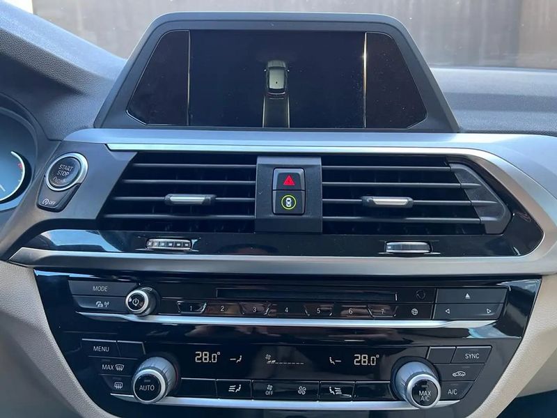 BMW X3 • 2018 • 68,000 km 7