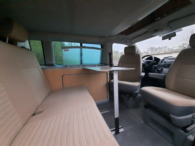 Volkswagen T5 • 2007 • 141,500 km 6