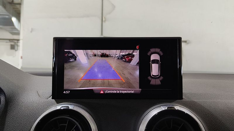 Audi Q3 • 2023 • 40,892 km 26