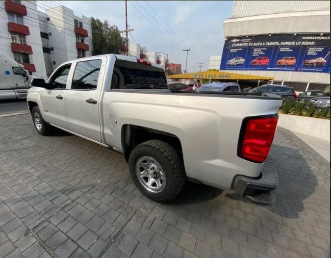 Chevrolet Silverado • 2017 • 104,199 km 3