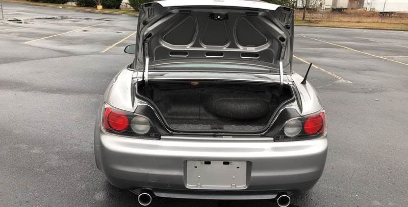 Honda S2000 • 2001 • 105,605 km 6