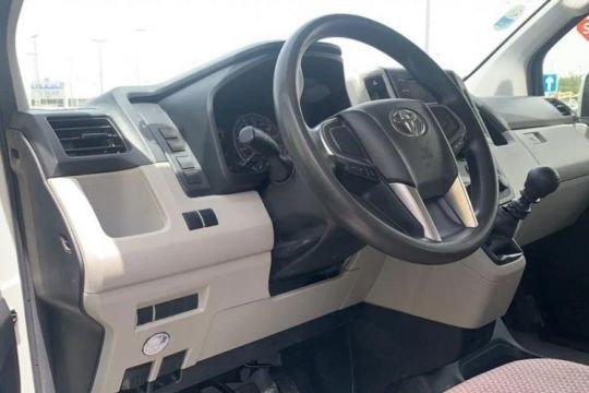 Toyota Hiace Van • 2021 • 48,000 km 4