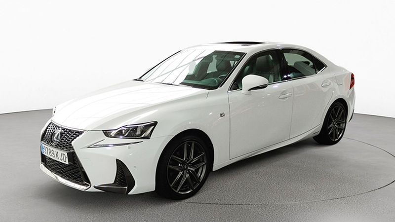 Lexus IS • 2018 • 107,000 km 1