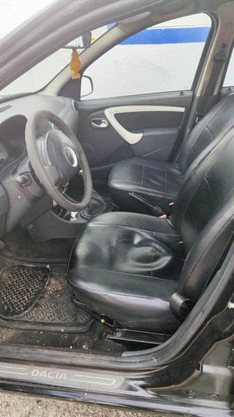 Dacia Logan • 2012 • 196,000 km 2