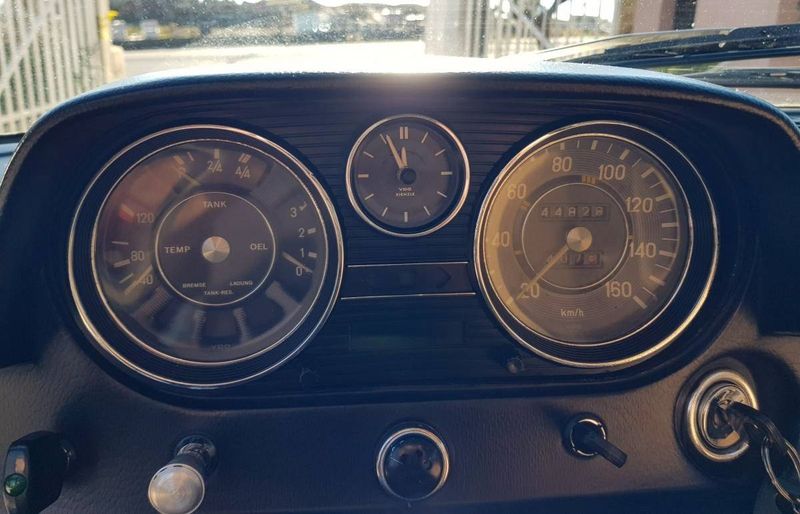 Mercedes-Benz 200 D • 1980 • 49,999 km 4