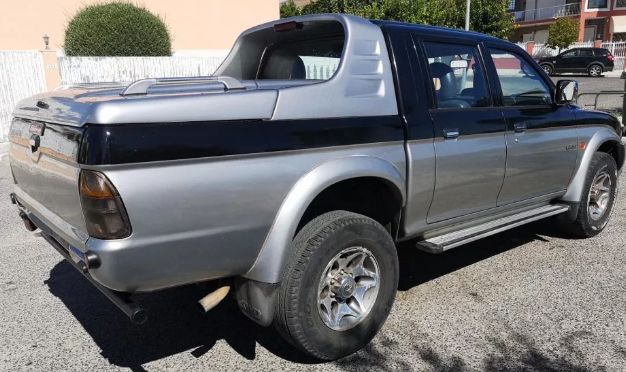 Mitsubishi L200 • 2000 • 240,000 km 2