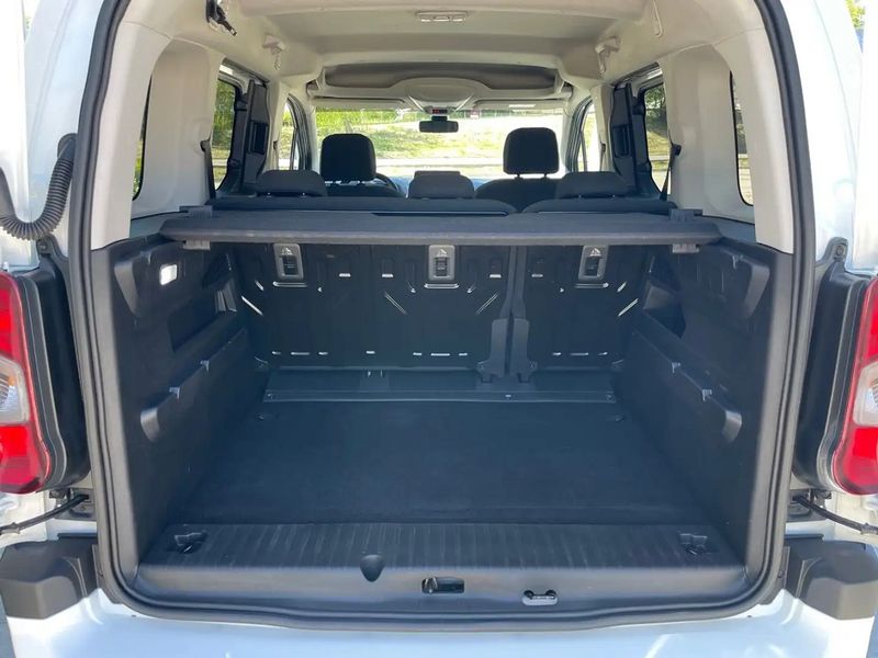 Citroën Berlingo • 2020 • 90,000 km 12