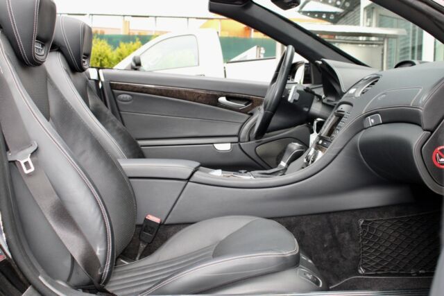 Mercedes-Benz SL • 2008 • 121,223 km 9