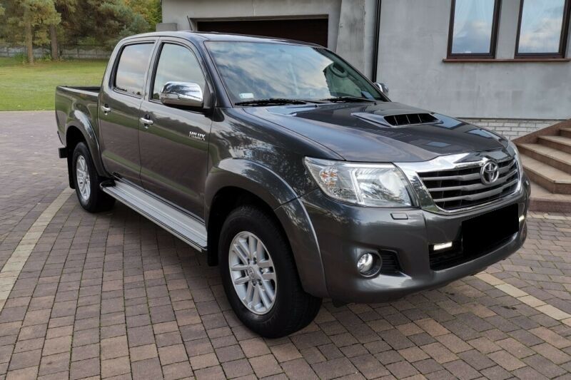 Toyota Hilux • 2015 • 150,000 km 11