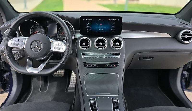 Mercedes-Benz GLC-Class • 2022 • 22,200 km 2