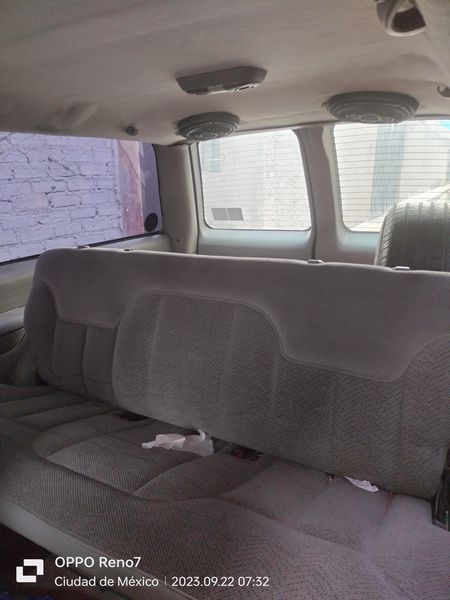 Chevrolet Silverado 2500 • 1997 • 200,000 km 4