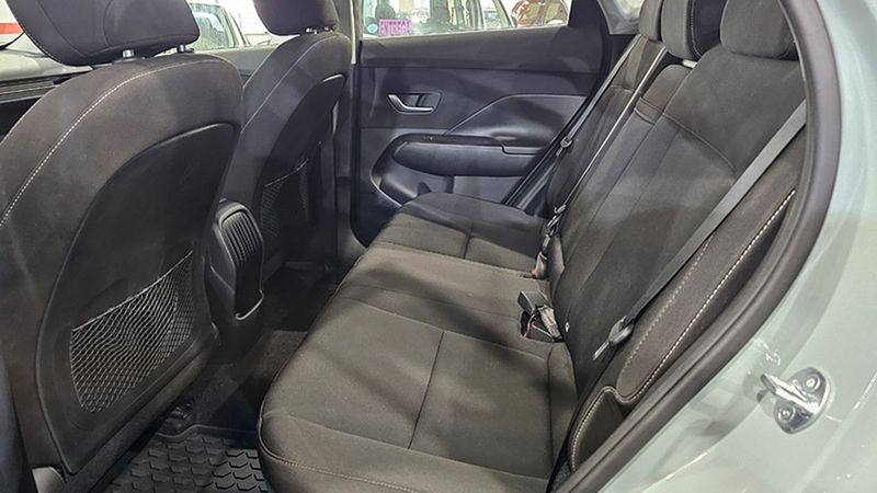 Hyundai Kona • 2023 • 33,234 km 7