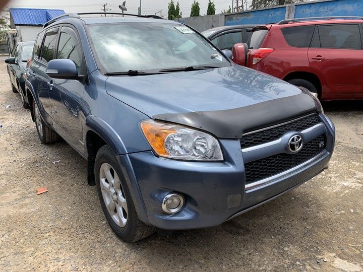 Toyota RAV4 • 2016 • 50,000 km 1