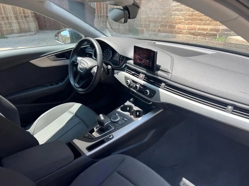 Audi A4 Avant • 2019 • 72,500 km 11