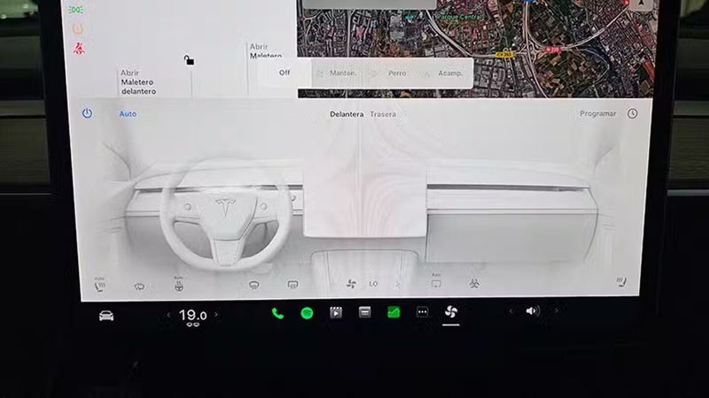 Tesla Model Y • 2024 • 7,925 km 26