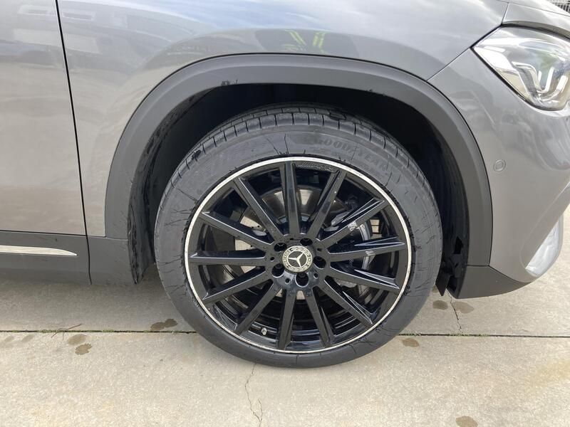 Mercedes-Benz GLA • 2020 • 69,183 km 11