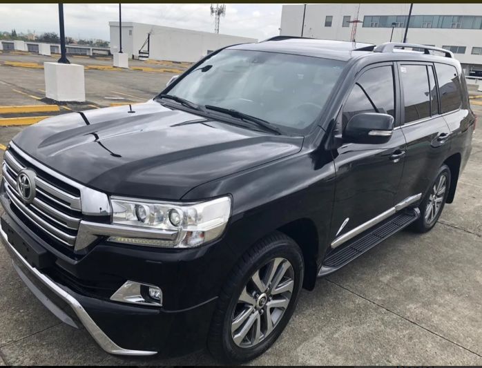 Toyota Land Cruiser • 2018 • 85,000 km 1